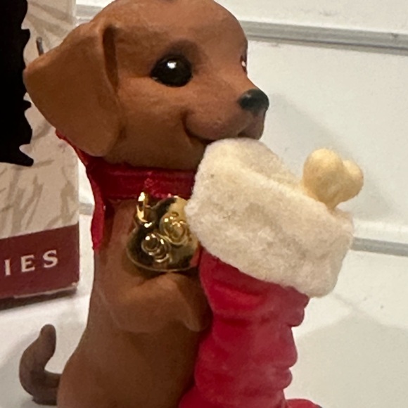 Hallmark 1996 “Puppy Love” Ornament - Picture 3 of 8